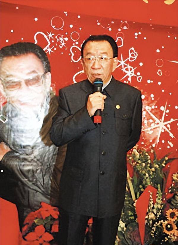 侯耀华,终为自己的"贪婪狂妄"付出代价_侯耀文_侯宝林_相声