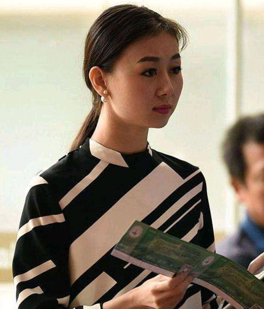 三任女子肤白貌美,于根伟已成天津足球代表_中国国家队_邵倩_球员