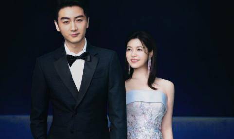 而是选择大自己四岁的陈妍希_什么_冯绍峰_恋情