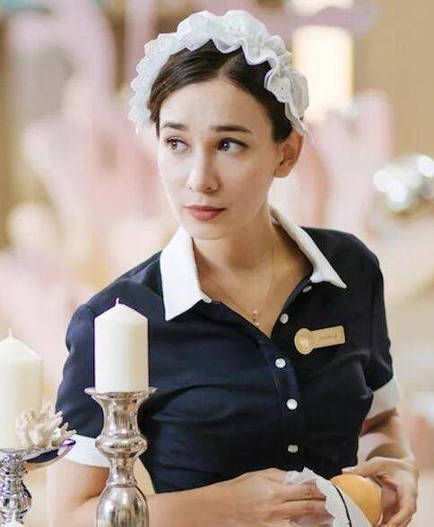 《李茶的姑妈》沈腾的3分钟是亮点,但卢靖姗却做到了惊艳四方!