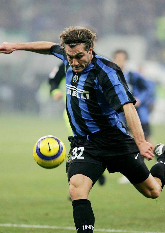 1973一代足坛巨星,意大利最多,因扎吉进不了前5,秒杀1976一代_维埃里