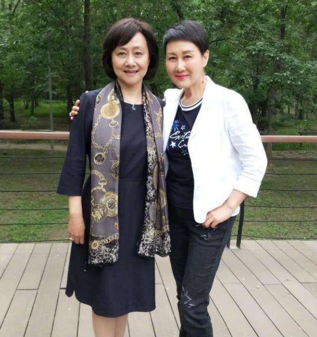 当豪门阔太不愿退休,58岁张凯丽仍坚持拍戏,只为给女儿铺路?