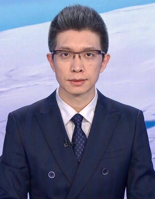 新闻联播朱广权图片