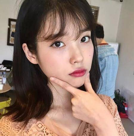 女生脸大腮帮子大适合什么发型pick显脸小的发型一秒轻松变女神!