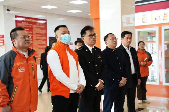 莆田海关李朝兴关长一行领导莅临亚明食品调研指导_公司_吴其明