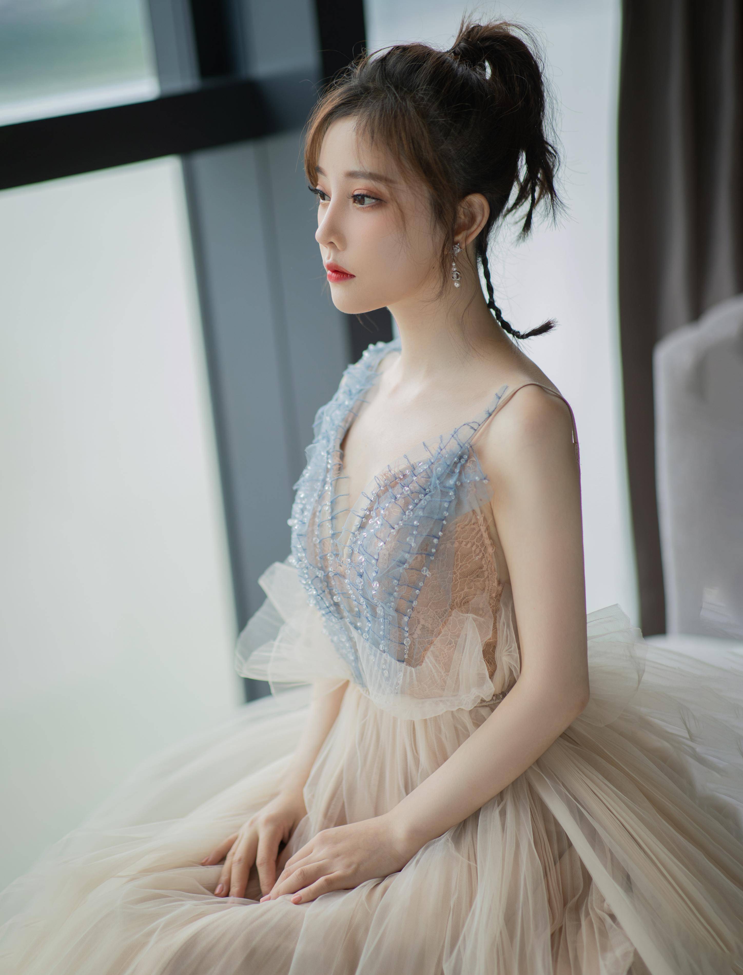 首歌_晚礼服_新歌