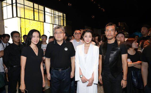 38岁殷桃近照曝光!与廖凡同框像"父女,远看撞脸关晓彤!