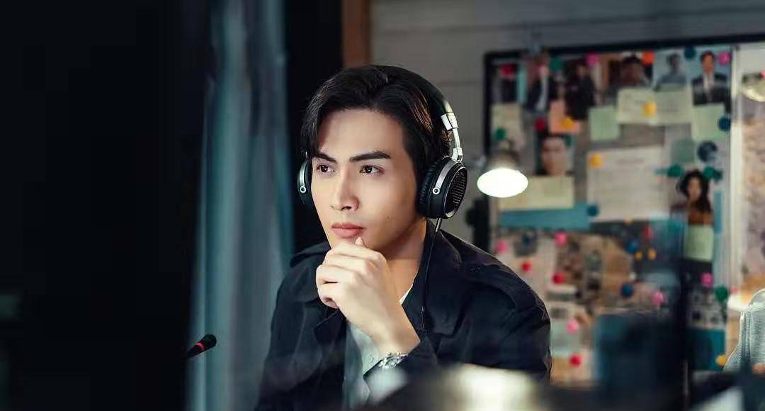 《暴风眼》太上头了,神秘的职场悬疑丛生_工作_马尚_国安