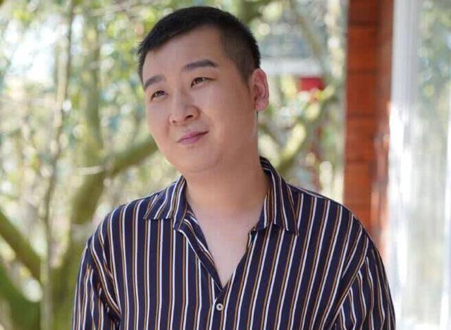 他5岁出道14岁爆红,多次相亲被嫌弃,今30岁发福丑到认不出_谢昀杉