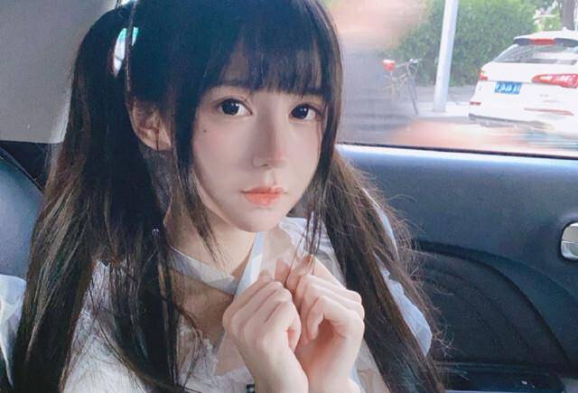 蔡萝莉直播堪称照妖镜,被要求戴上口罩,看到显老脸型