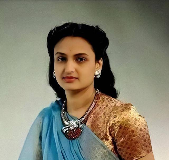 成印度最受宠王妃,每颗珠宝都堪比鸽子蛋_辛格_西塔·德维_丈夫