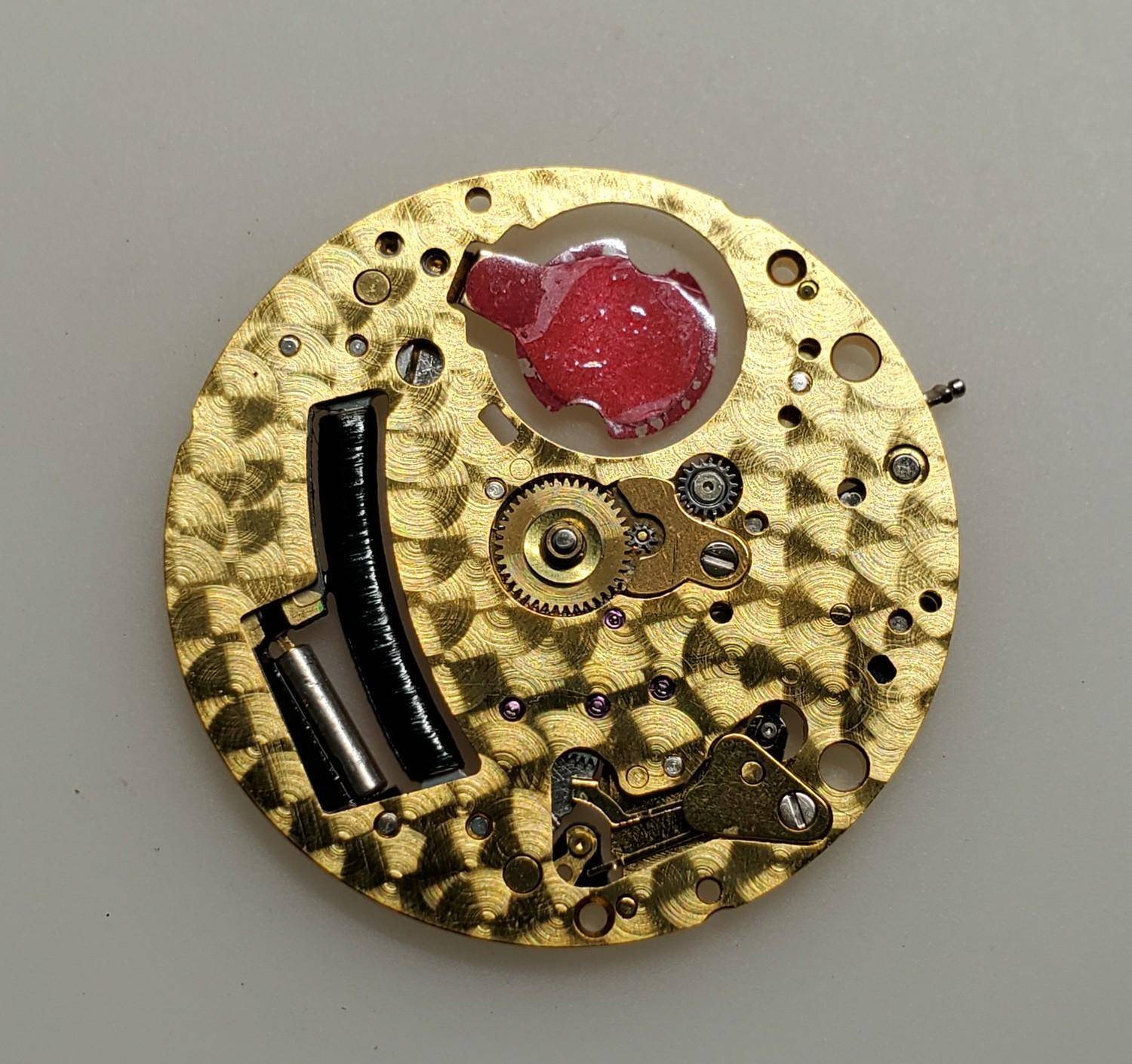 瑞表鉴赏之君皇石英手表保养