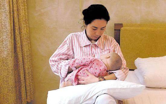 新手宝妈"奶水少"宝宝吃不饱?那是你的喂奶方式不对!_乳汁_妈妈_因为
