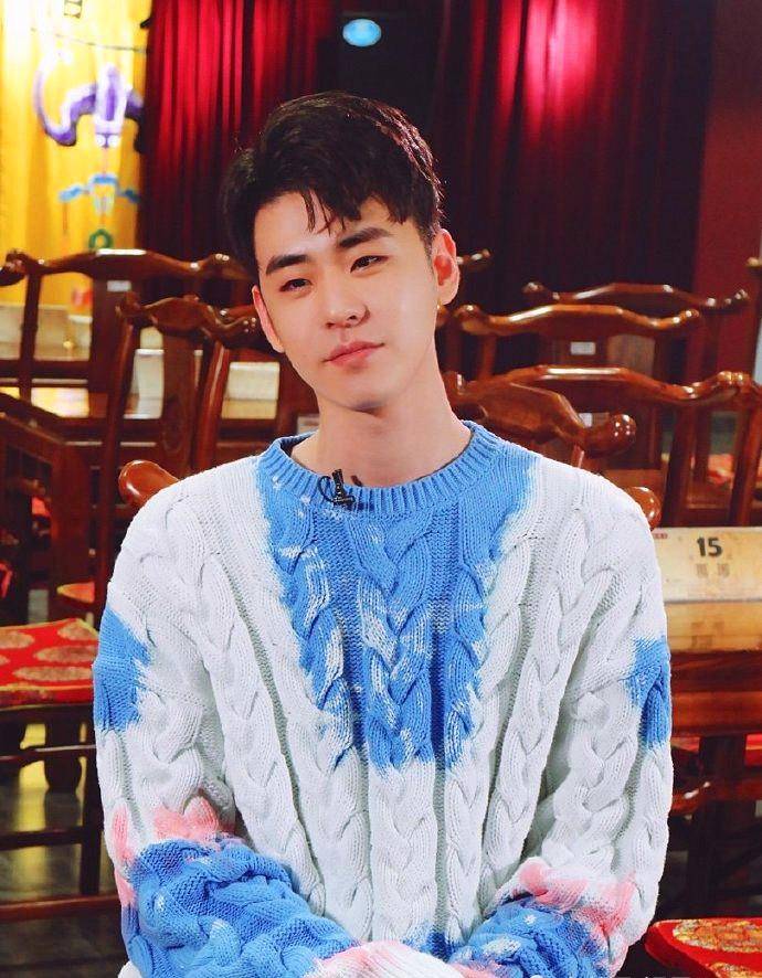 张云雷:别人说帅就当真?那你就是个傻子_郭德纲_相声_主人