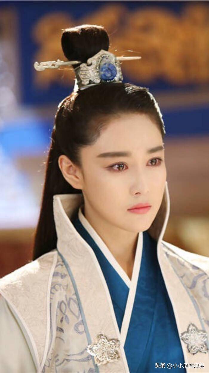 张馨予素颜照,她嫁给了军人嫁给了爱情,脱胎换骨,网友酸到霸屏_何捷