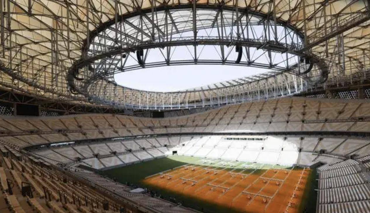 卡塔尔世界杯豪掷2200亿创纪录,却满是中国元素_球场_体育场_集装箱