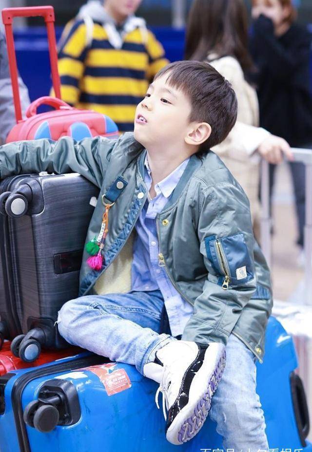 霍思燕的儿子现身,嗯哼大佬搞怪不断,网友:还是这么可爱_孩子_杜江