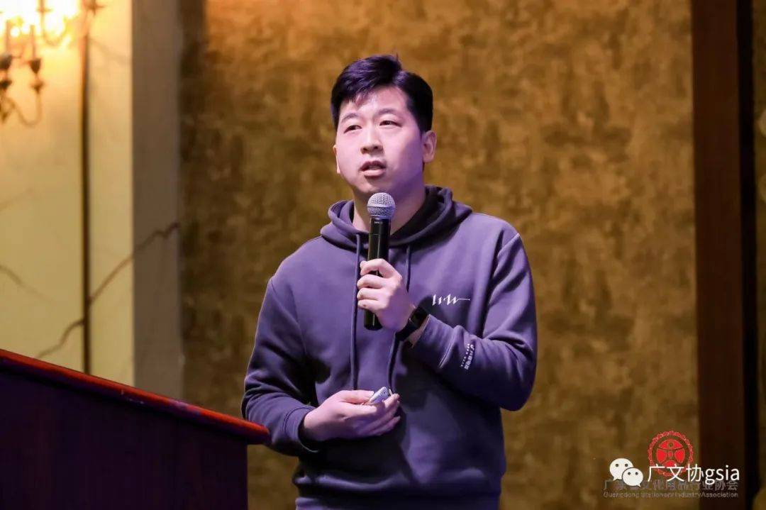 经验及如何与商家配合选品快手美妆第一品牌韩熙贞创始人陈江洪先生为