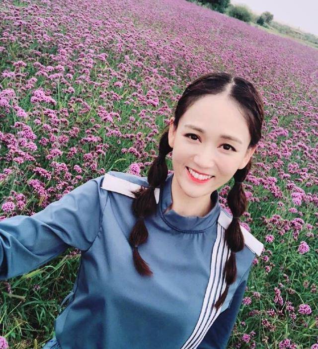 本以为35岁应采儿扎麻花辫够嫩了,可看到39岁陈乔恩,我沉默了_造型