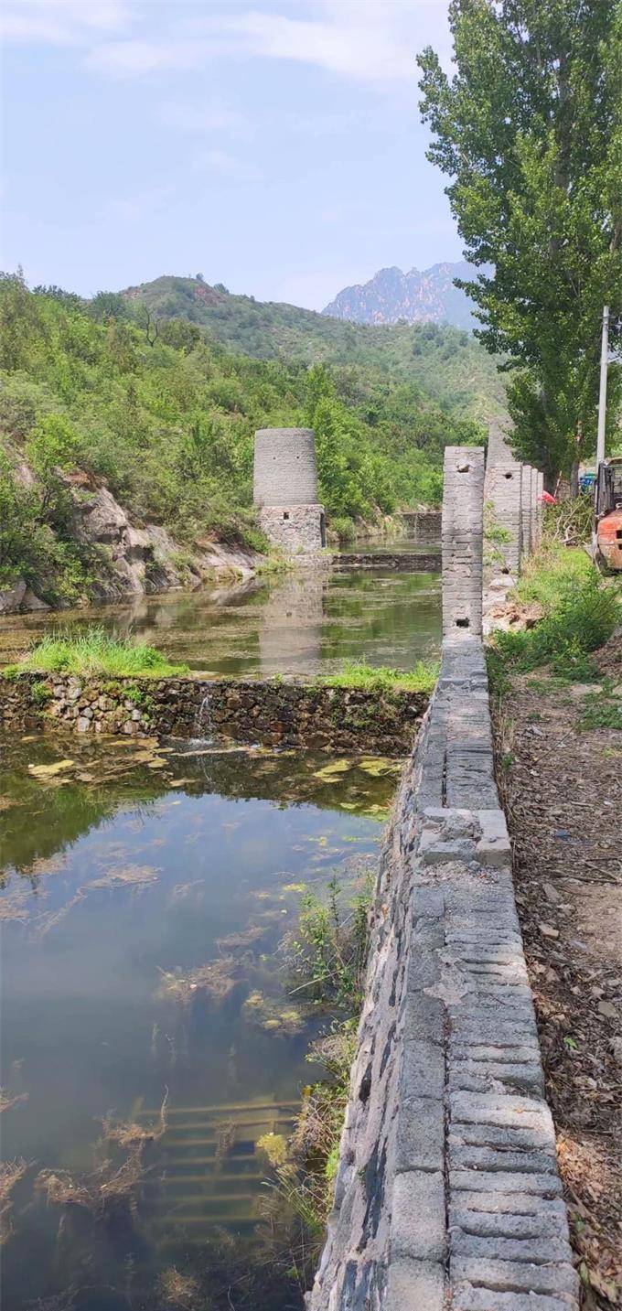 不老屯鎮位於首都飲用水源——密雲水庫正北岸的上風上水地帶,北部是