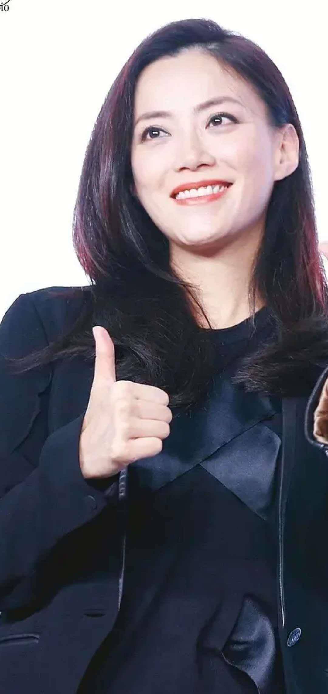 最美经纪人霍汶希身材真绝!