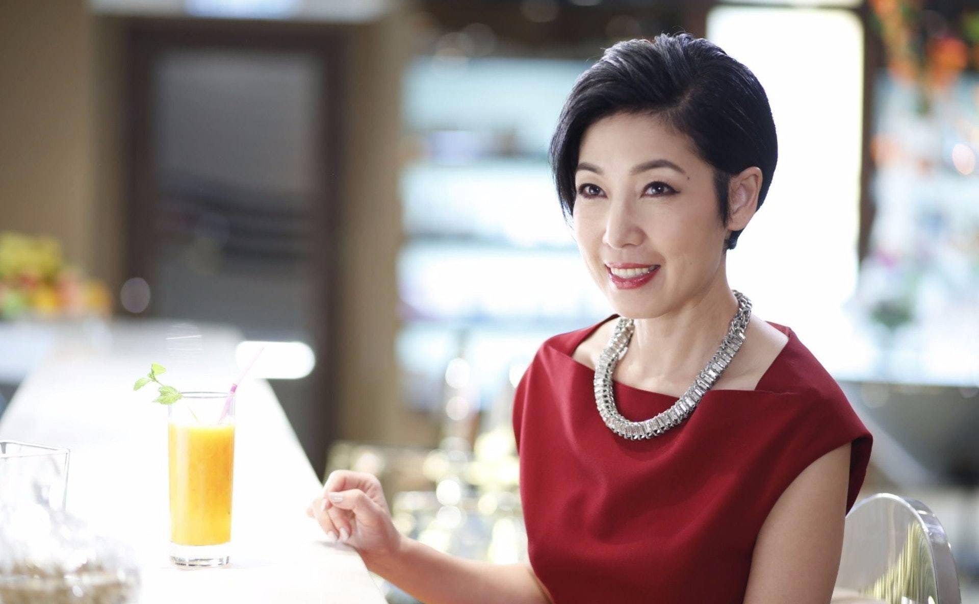 tvb修改艺人合约条款,黎芷珊自爆签新约后允许到其他台工作_活动_绿叶