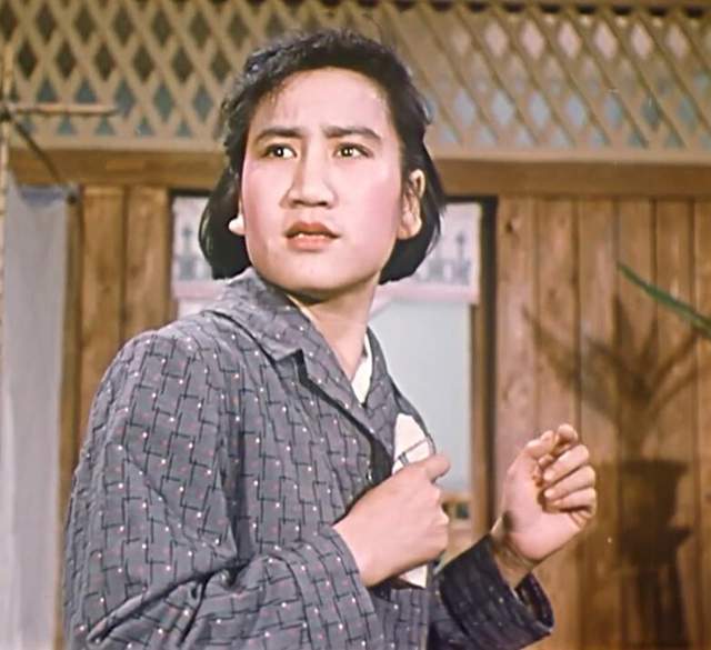 傅锦华:虽错失《刘三姐》未能走红,但她在另一个圈子里,却红到发紫