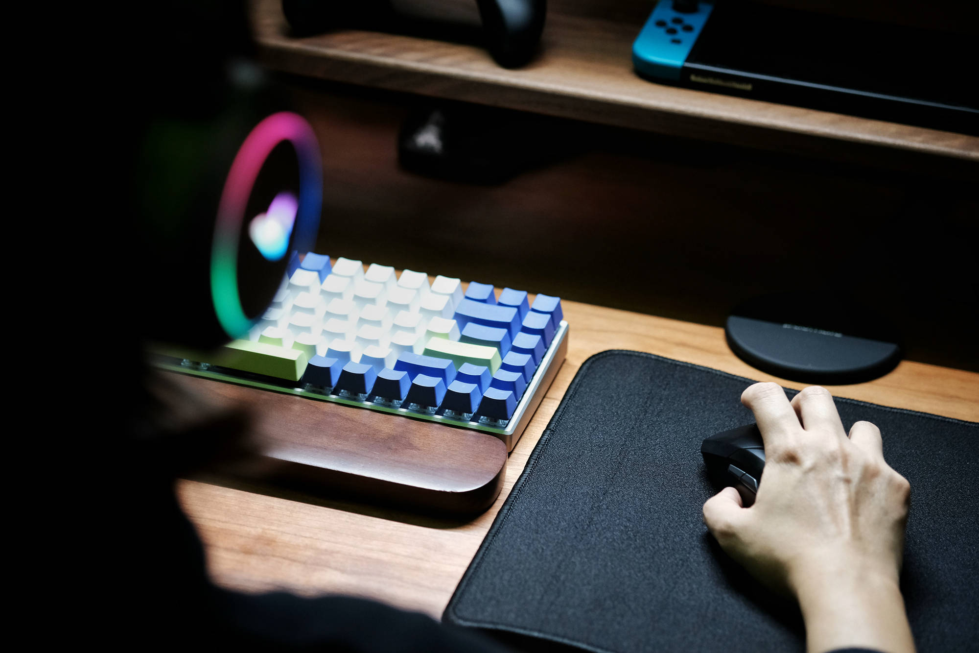 雷柏VT9游戏鼠标:3399引擎加持,补足无线充电,竟然还有隐藏模式?