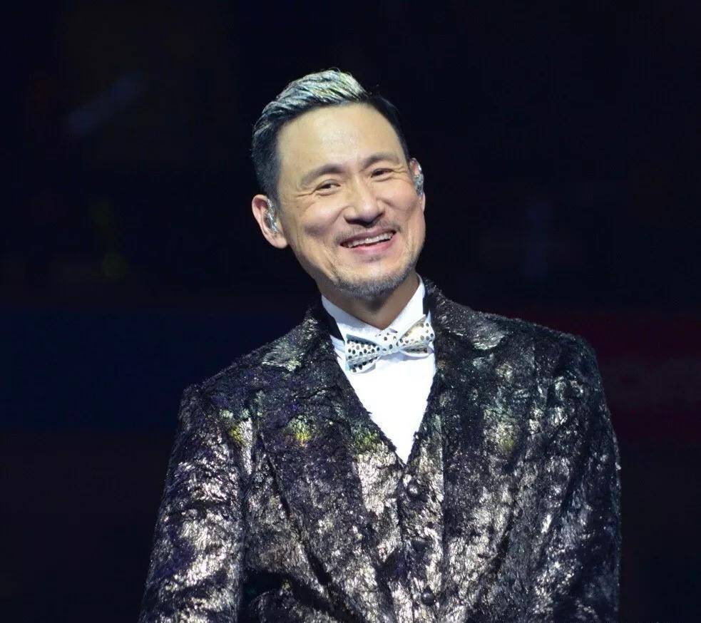 他是张学友亲哥哥,因滥赌两人决裂13年,曾怨弟弟身价上亿不帮他_兄弟