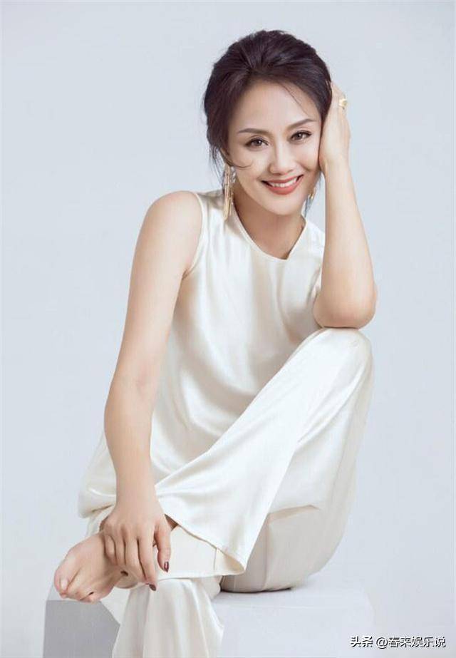 年轻时盛世美颜,把陈红跟王澜放一起,差别看出来了吗_茹萍_李颖_妈妈