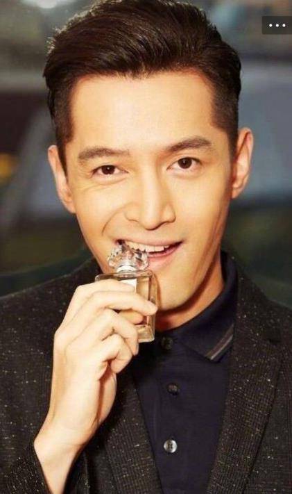 胡歌留学深造,最不服气的可能就是最会造谣的他了!_卓伟_网友_明星