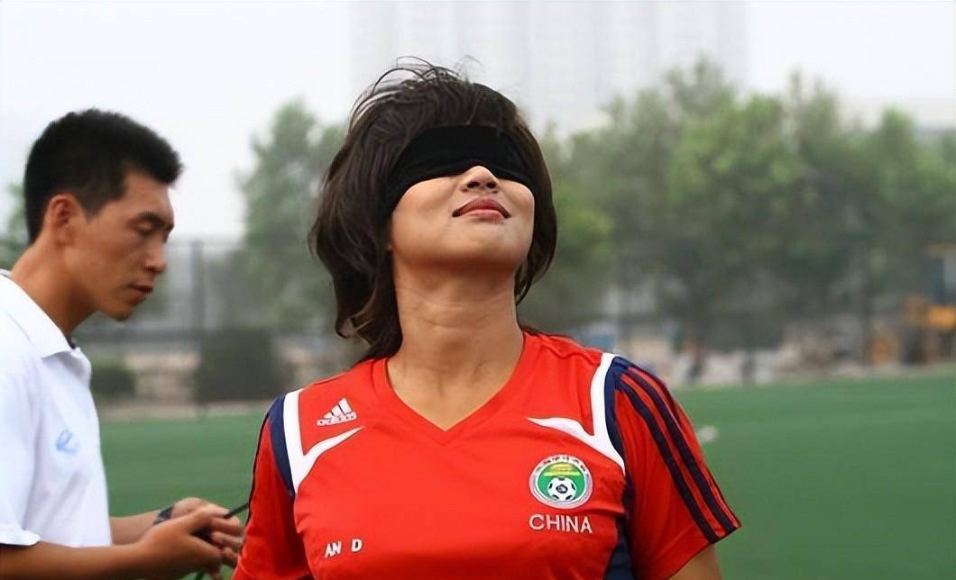 韩端:23岁威慑亚洲,30岁退役成秘书,低调嫁给富商_球迷_中国女足_时候