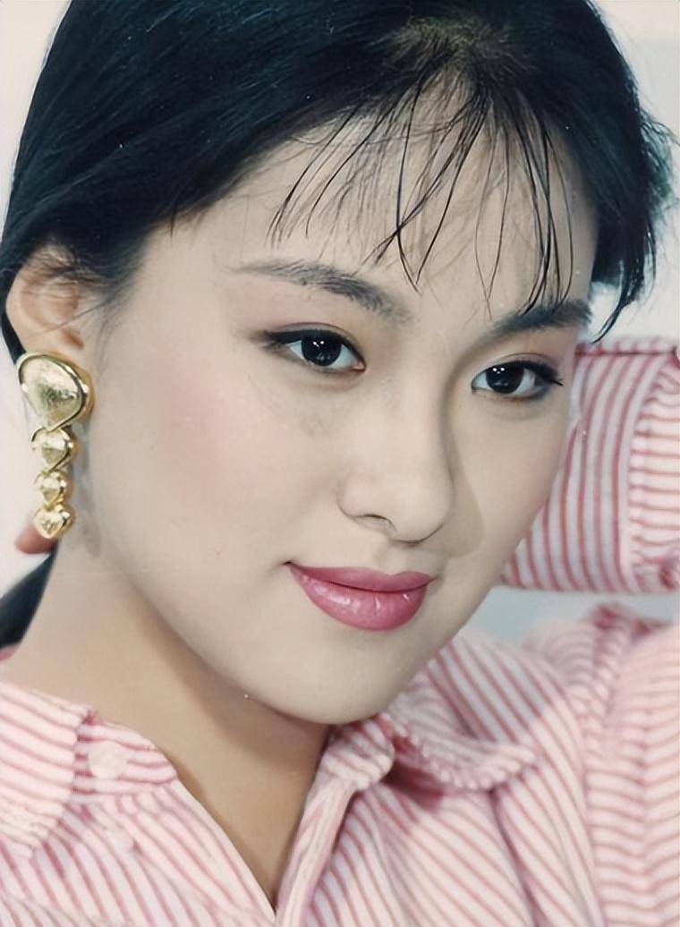 演员沈傲君:我这辈子最正确的决定,就是34岁为外交官丈夫生儿子_广告