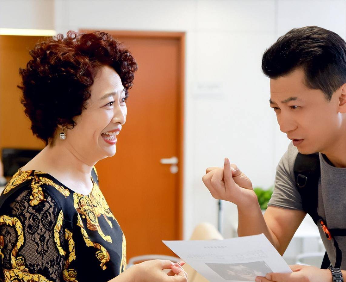 而另一位传闻是她丈夫的演员,就是韩童生.