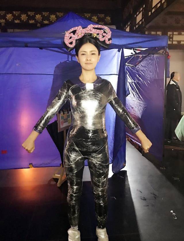 胡可杨蓉浑身裹上保鲜膜,舒畅秦俊杰连拍四个通宵_李倓_微博_美少女