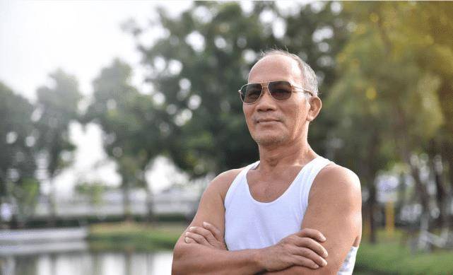 50岁大爷,幽门螺杆菌值688,胃差点"报废",1种"菜"是病因,需警惕_螺旋