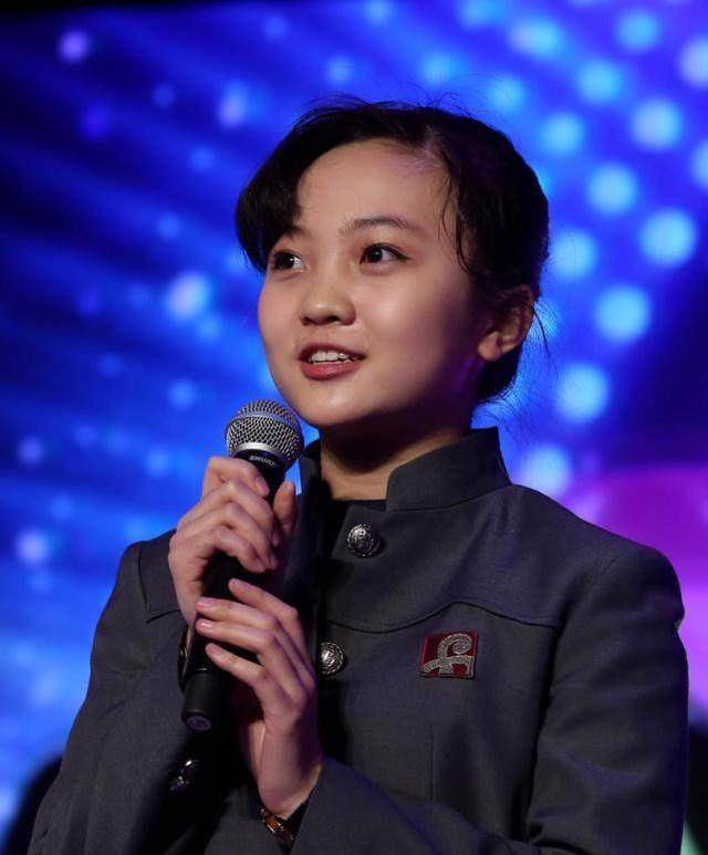 那么多人说她长残了……林妙可专属的影楼风,微博上大概都是此类的