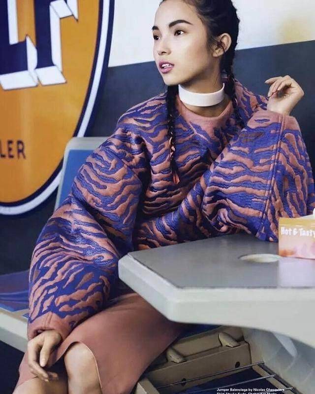 超模雎晓雯晒美腿,这拍照方式真是嚣张,晚晚看到了可能要气疯!