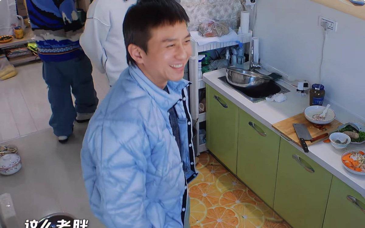 首播全网热度第一,豆瓣清一色好评,笑出腹肌,这档综艺凭什么_王冕