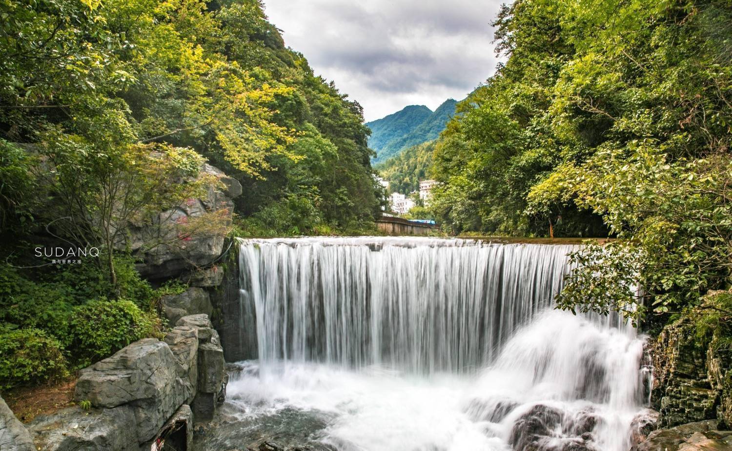 安徽這座山美如仙境,據稱是神仙居住之地,山中一老人已活107年_大山