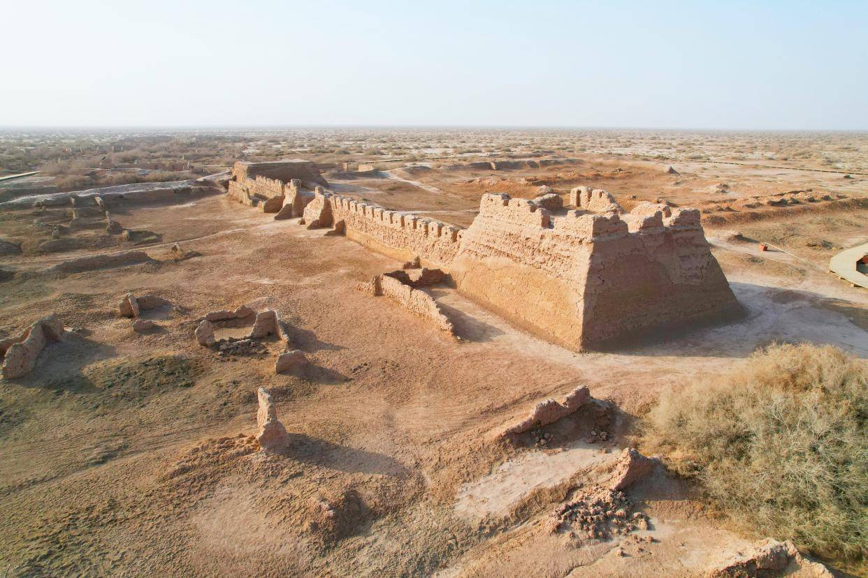 新疆有两个特别的景区,一个是古驿站,一个宛若江南