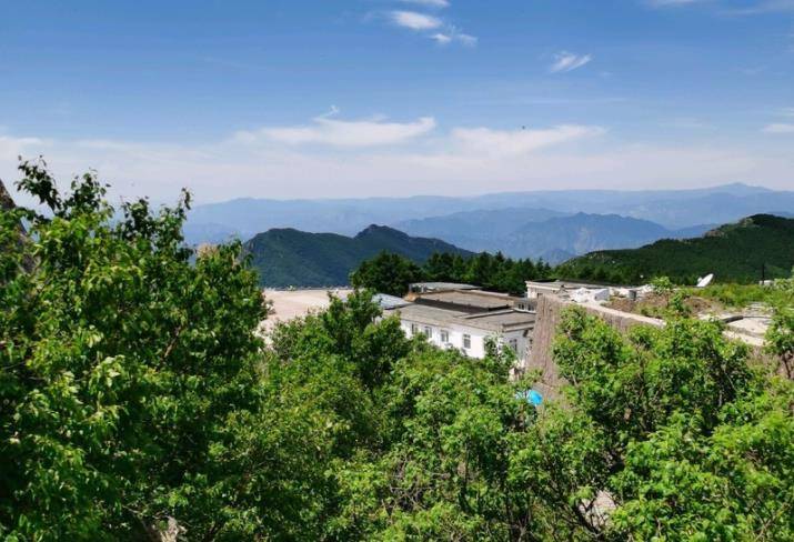 北京第三高峰,繁花似錦,柔美草甸,必打卡的高山景區_登山_百花山_自然