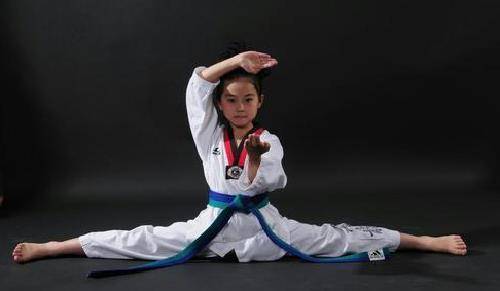 苦练10年被19岁少年杀害,蒋方舟称跆拳道不能防身_方闽旺_吴佳莉_死亡