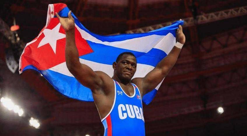 "摔跤之神"米哈因·洛佩斯,4届奥运金牌得主,超越卡列林_奥运会_古巴