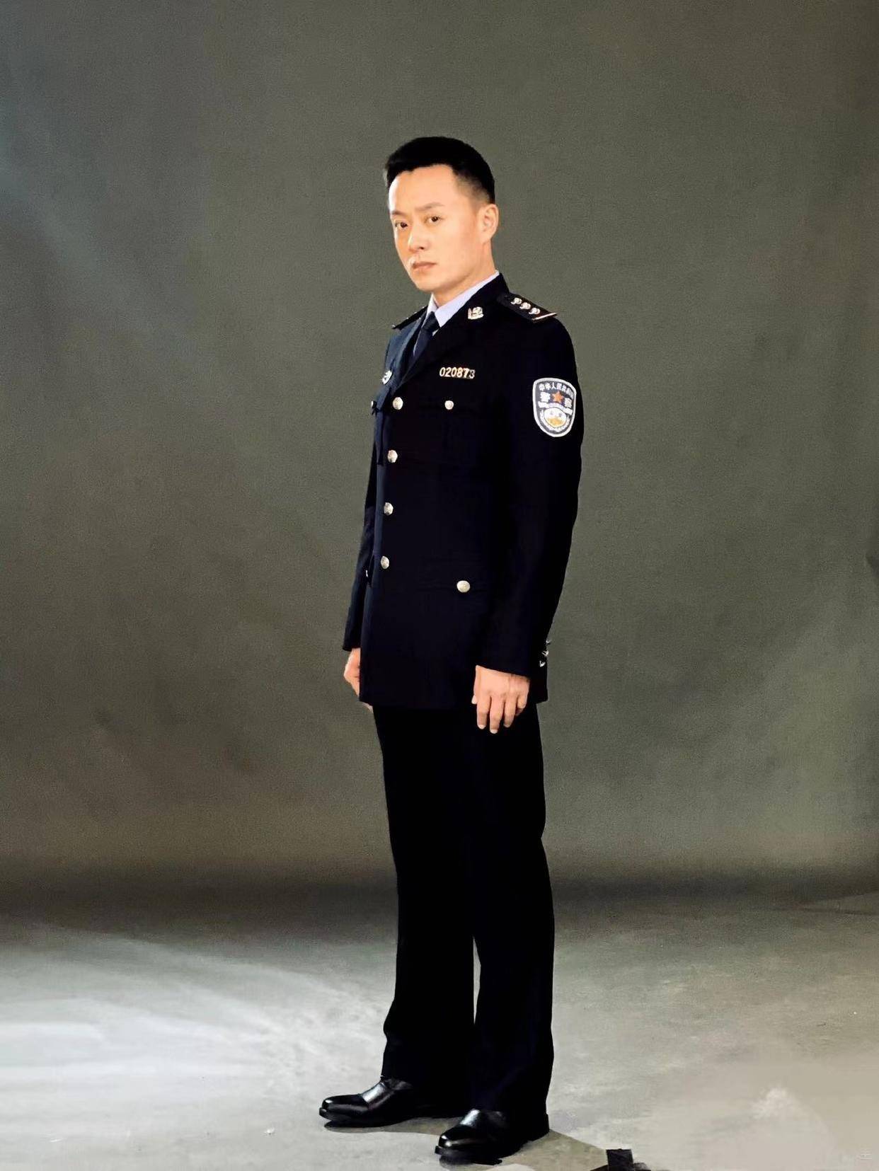 《狂飙》中缉毒警回应自己的戏份少,因意外10几场戏只保留了2场_吴健