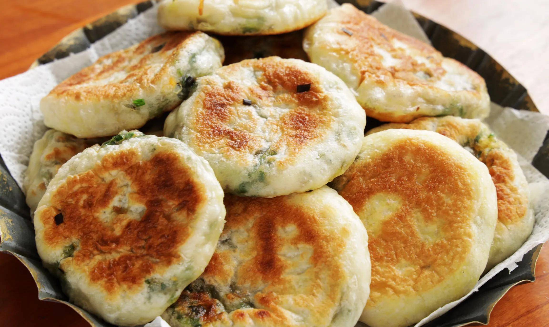 如果你想吃一顿舒服,饱腹又健康的一餐,那我推荐你试试韭菜煎饼.