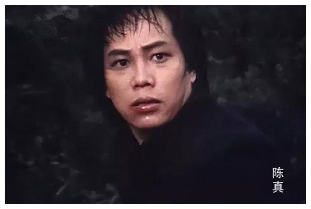 火云邪神梁小龙当年曾遭到十多个混混围殴,结果他们纷纷进了医院_吴