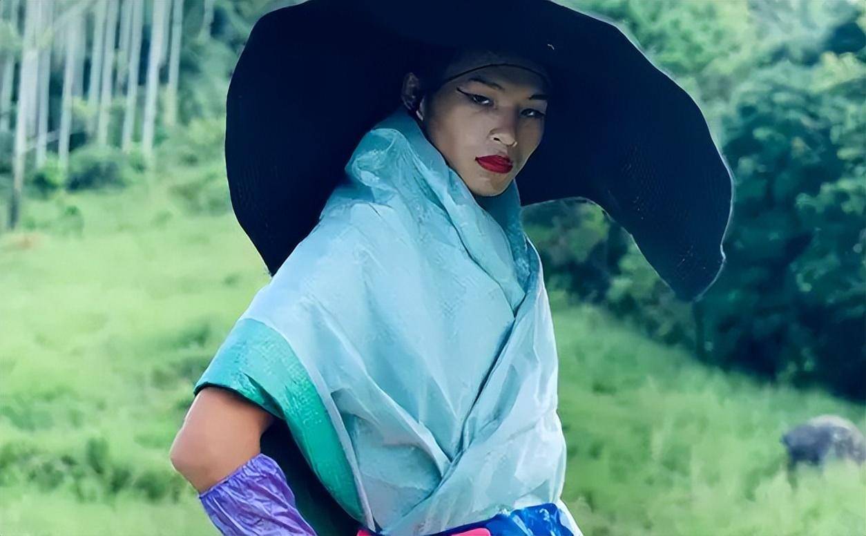 一开始陆仙人的出现,大家以为只是一位搞笑博主,然而