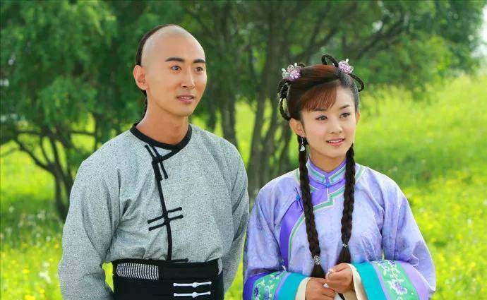 新《还珠格格》中两位演员一饰两角,一对父子,一对双胞胎兄弟_萧剑