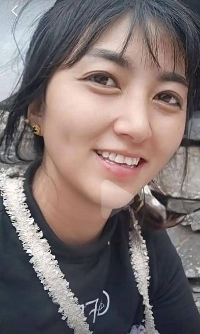 67女网红直播时,前夫闯入泼汽油,重度烧伤不治,警惕娱乐圈家暴_拉姆